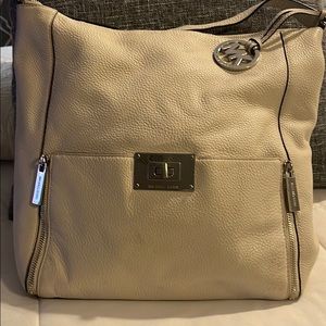 Michael Kors leather shoulder bag